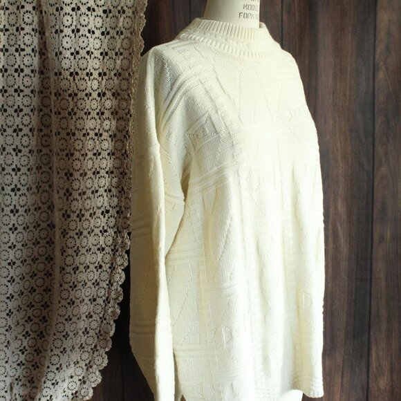 Vintage 1980s 1990s Sweater, Unisex Volup Turning Point White Mock Turtleneck - Picture 5 of 11
